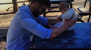 Nagore Aranburu homenajea a Xabi Alonso en nombre de sus hijos Jon, Ane y Emma