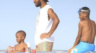El futbolista marfileño Didier Drogba disfruta de sus vacaciones en familia en Formentera