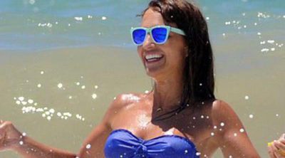 El divertido chapuzón de Paula Echevarría y su hija Daniella Bustamante en Cádiz