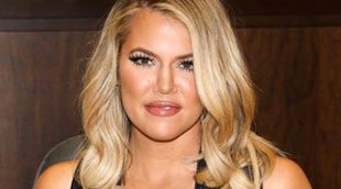 Khloe Kardashian presenta su primer libro luciendo 'nueva cara'