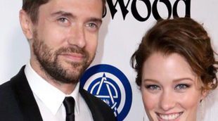 Topher Grace y Ashley Hinshaw se casan en una ceremonía íntima, aunque llena de famosos
