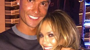 Jennifer Lopez celebra su 47 cumpleaños rodeada de famosos