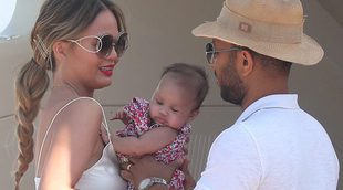 Chrissy Teigen y John Legend, de vacaciones con su hija a todo lujo