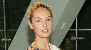 La modelo Candice Swanepoel luce barriguita a los cinco meses de embarazo