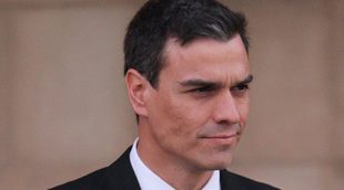 Pedro Sánchez aparca la política y convierte a la playa en su prioridad