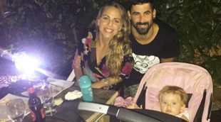 Yoli y Jonathan de GH15, muy tiernos de escapada con su hija Valeria