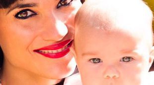 Irene Villa presenta a su tercer hijo con unas tiernas fotos de familia