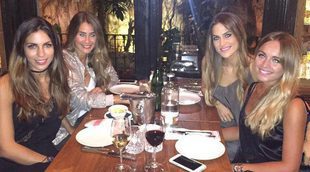 Aprovechando el partido de La Roja... ¡Reunión de WAGs!