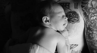 La tierna imagen con la que Adam Levine y Behati Prinsloo presentaron a su hija