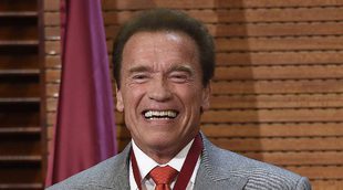 Schwarzenegger, maltratado por su padre al creer que era gay