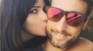 ¡El hijo pequeño de Raquel del Rosario hace yoga con 5 meses!
