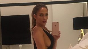 Jennifer Lopez se pone sexy en un selfie