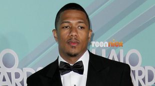 Nick Cannon pasa la Navidad en el hospital muy bien acompañado