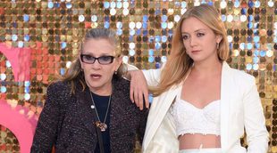 El reparto de 'Scream Queens' apoya a Billie Lourd