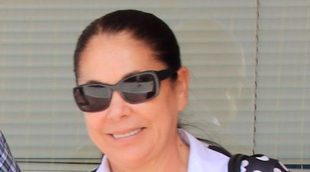 Isabel Pantoja, una tonadillera haciendo la compra