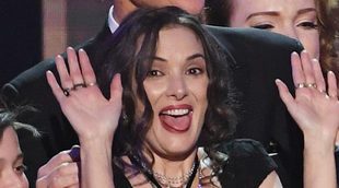 Las extrañas caras de Winona Ryder en los SAG Awards 2017
