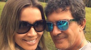 Antonio Banderas se recupera junto a Nicole Kimpel de su 'pequeño susto'