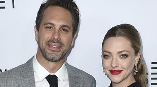 Amanda Seyfried presume de embarazo y de prometido