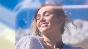 ¿Es esta la foto de Miley Cyrus vestida de novia?