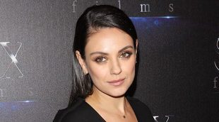 Mila Kunis reaparece ante los medios tras dar a luz