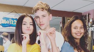 Selena Gomez y los actores de 'Por 13 razones' se tatúan contra el bullying