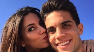 Bartra y Melissa Jiménez, emocionados con las visitas de sus amigos del Barça