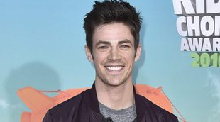 Grant Gustin ('The Flash') se compromete con LA Thoma