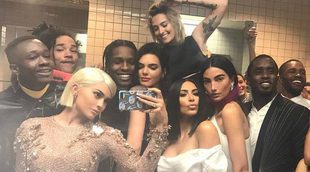El polémico selfie de Kylie durante el MET 2017