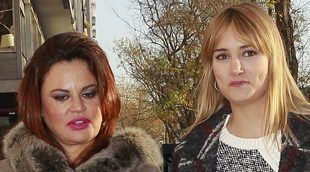 Teresa Bueyes defiende a Alba ante un reportero fisgón
