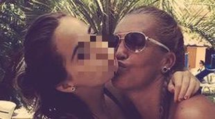 Sale a la luz la foto de Andreíta con su novio en su graduación