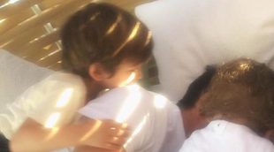 ¡Abrazo fuerte! Así presume Sara de Iker, Lucas y Martín