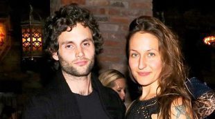 Penn Badgley vuelve a casarse 4 meses después de su boda