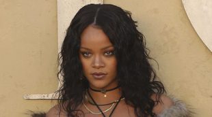 Rihanna, pillada besándose con un hombre en España
