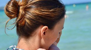 Así ha sido el primer chapuzón en el mar de Alan, el hijo de Helen Lindes
