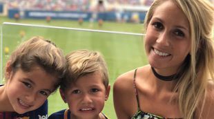 Las WAGs del Barça y sus hijos, de gira con los jugadores