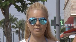 María José Campanario deja la clínica para dar un paseo