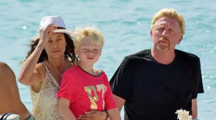 Boris Becker, con la pierna rota y de vacaciones familiares en Ibiza