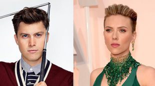 Scarlett, muy enamorada del humorista Colin Jost