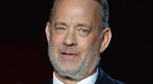 Tom Hanks ejerce de celestino