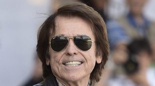 Raphael suspende un concierto y es trasladado al hospital