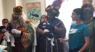 Georgina posa con Eva y Mateo junto a los Reyes