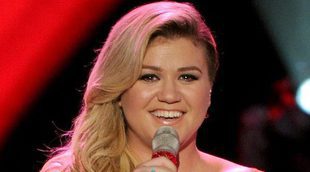 Polémica: Kelly Clarkson castiga a su hija con azotes
