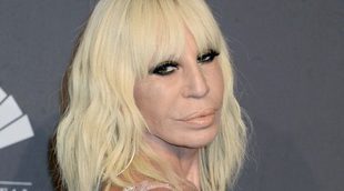 Donatella cierra su 'conflicto' con Pe con unas flores