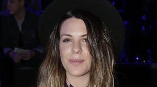 Laura presume de tripita y Dafne de amor en el front row