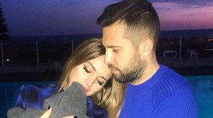 Jordi Alba y Romarey celebran el primer mes de vida de su hijo