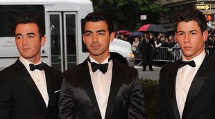 El padre de los Jonas Brothers se pronuncia sobre el cáncer que superó