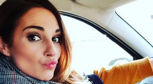 Paula y su fin de semana misterioso con ramo de rosas sorpresa