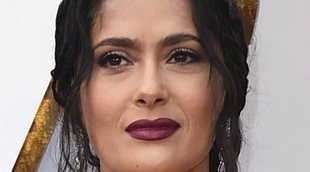 Salma Hayek, muy cómoda en los Premios Oscar 2018