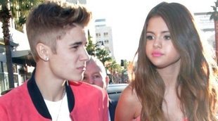 Selena Gomez pasa sus vacaciones en Sidney y Bieber da la nota en Los Ángeles