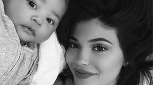Kylie Jenner comparte su primer selfie con Stormi